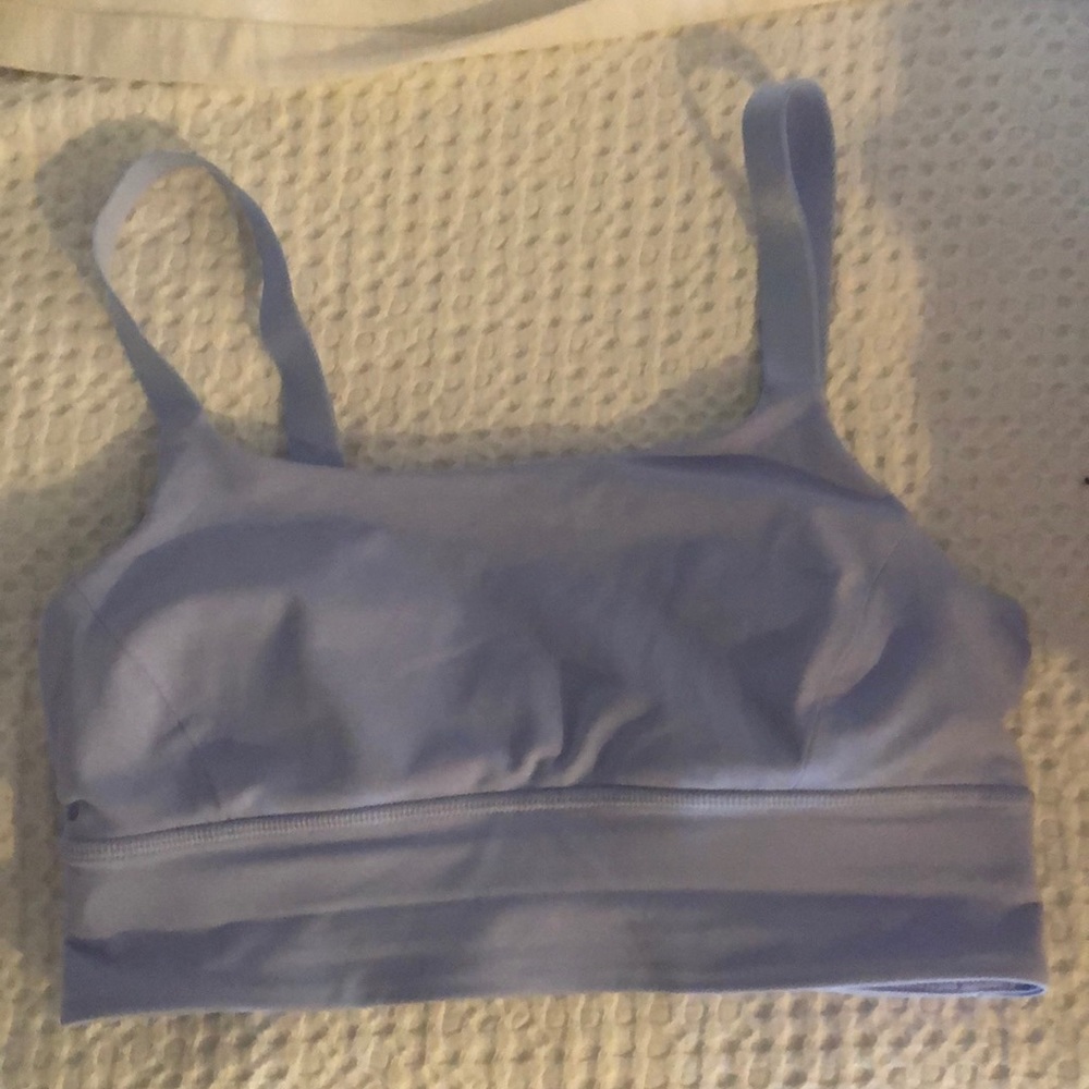 Lululemon sports bra size 6
